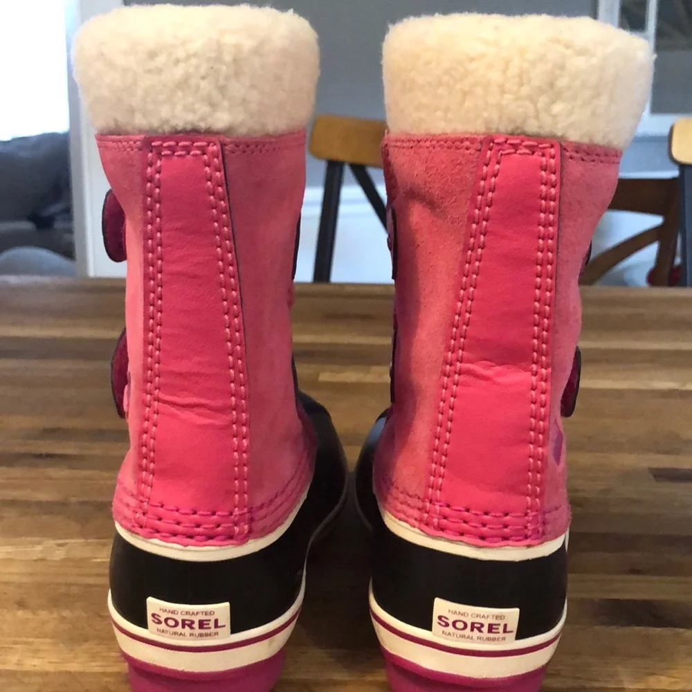 Sorel NWOT snow boots!